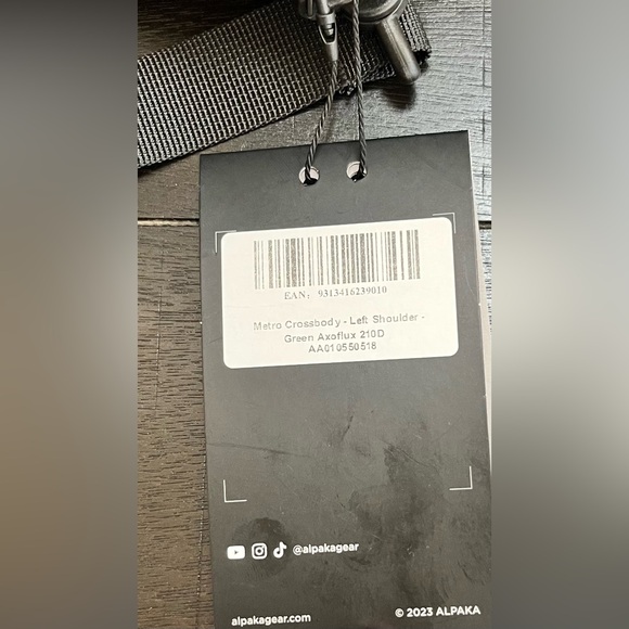 NEW Alpaka Metro Crossbody Left Shoulder 10L Sling Bag Green Axoflux 210D - Picture 7 of 14